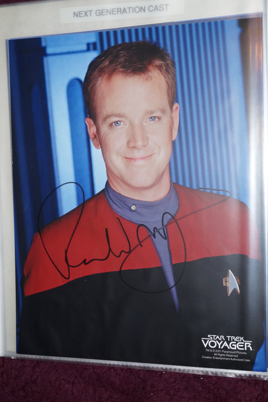 Autographed Photo  "Robert Duncan McNeil"