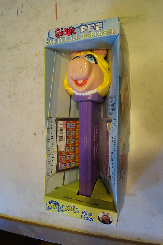 Miss Piggy Giant PEZ